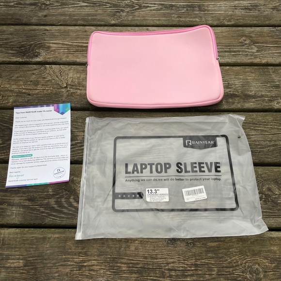 Laptop Sleeve: Pink 13.3" (Mac/ Chromebook/ Tablet Accessory) - Picture 9 of 9